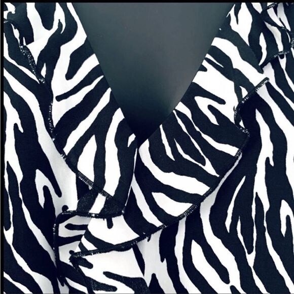 Zara Black & White Ruffled Zebra Print Blouse Size Small - Picture 3 of 13